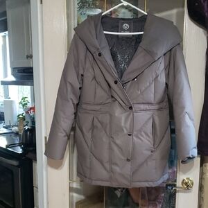 ELLABEE Ladies Down Coat.  Taupe.  Size XL